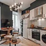 Апартаменты Sperlonga - 1 Bedroom And Terrace In Arroios *