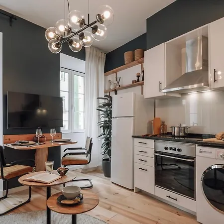 Апартаменты Sperlonga - 1 Bedroom And Terrace In Arroios *